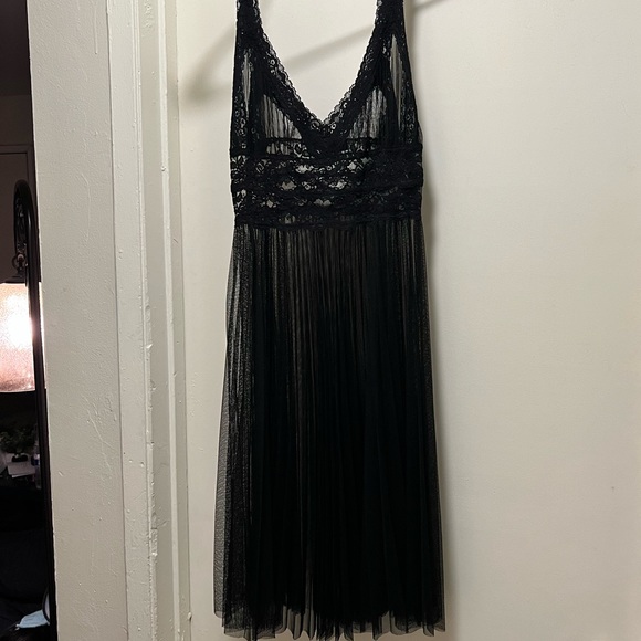🚫SOLD🚫 Vintage Betsey Johnson Sheer Mesh & Lace Dress - Picture 3 of 7